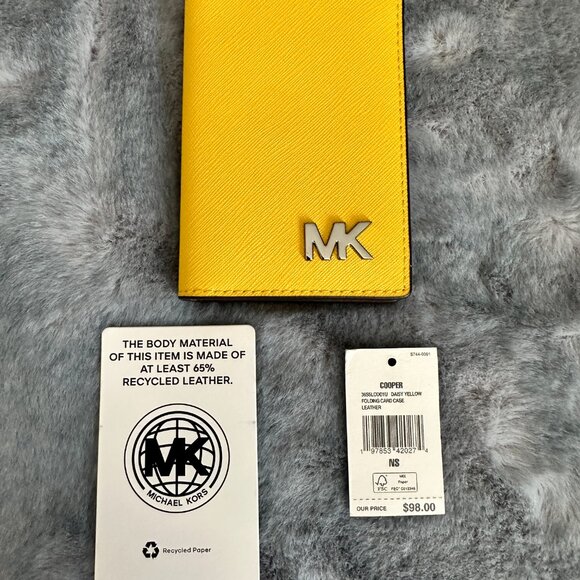 Michael Kors Daisy Yellow Cardholder - Picture 4 of 5